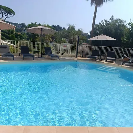 De Luxe Sun Paradis, Terrasse, Vue Piscine 아파트 *